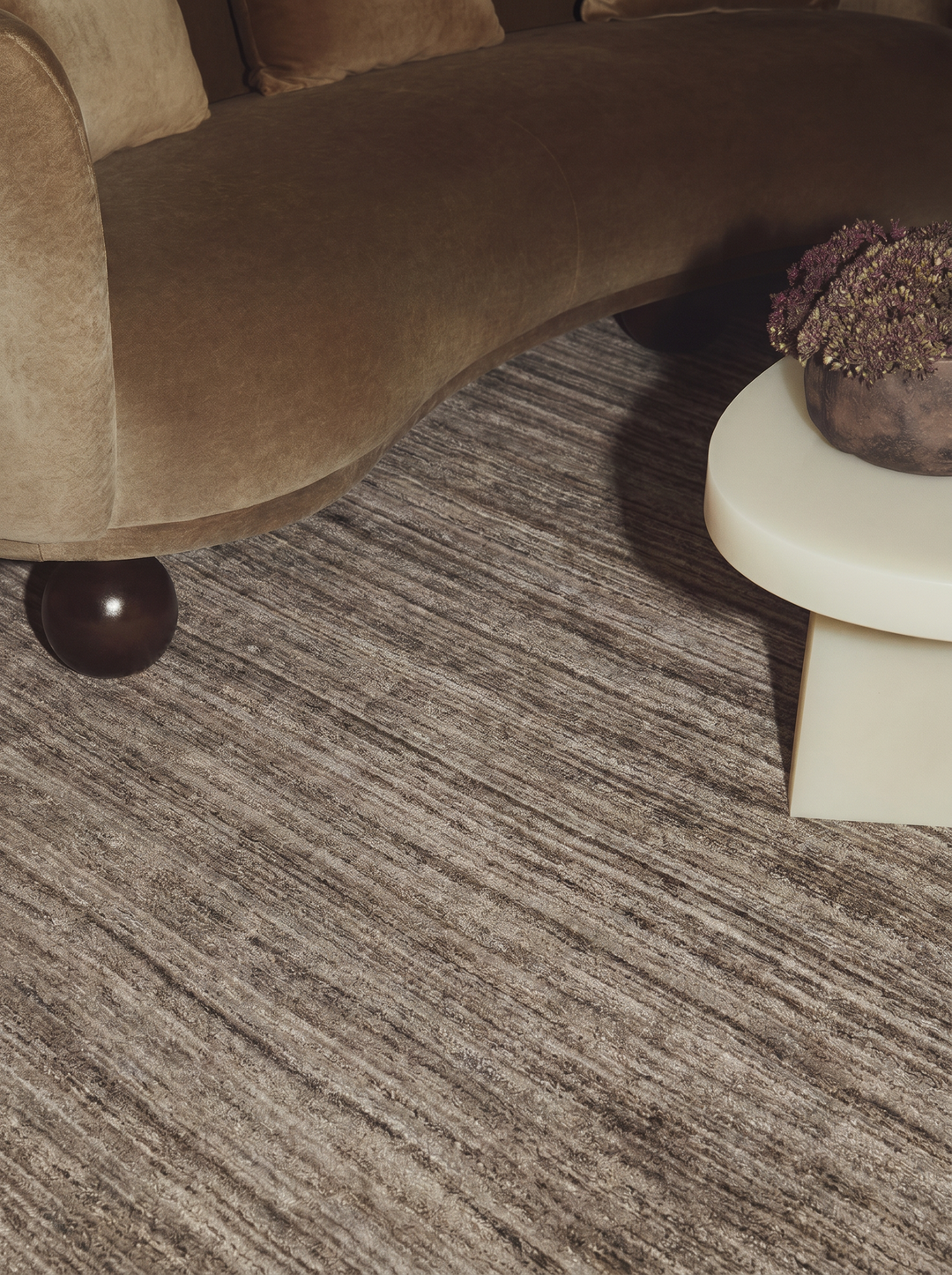 Amore Plus Serisi Viskon ve Pamuk Karışımı El Dokuma Halı BROWN XW - Carpetdocia