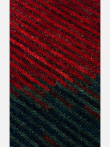 Burj Serisi %100 Naturel El Emeğiyle Üretilen TENCEL™ Kara Tezgah Halı 02 BERRY - Carpetdocia