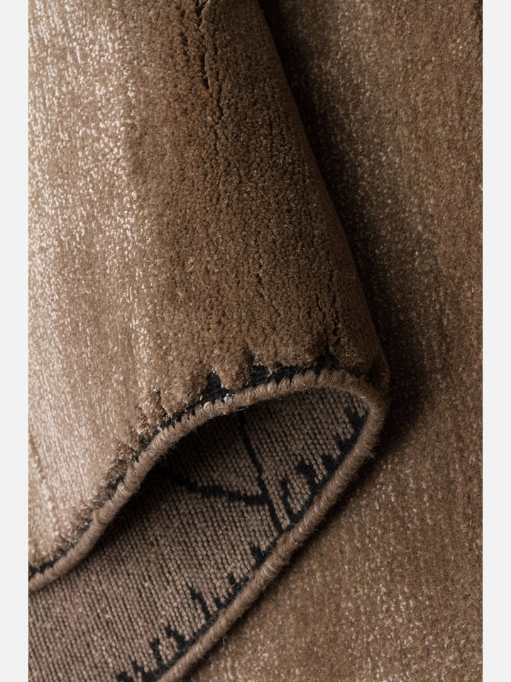 Dakar Series Wool, Rayon and Polyester Blend Handwoven Rug TAUPE