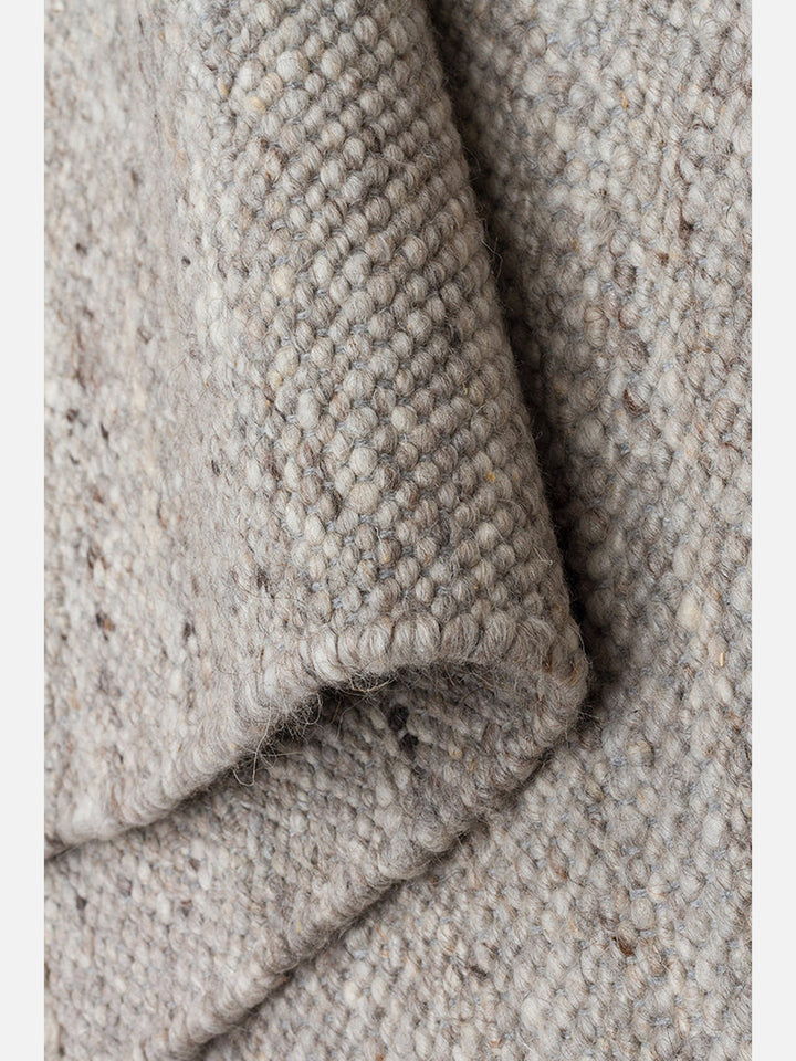 Jakarta Series Wool, Polyester and Cotton Blend Handwoven Rug SILVER