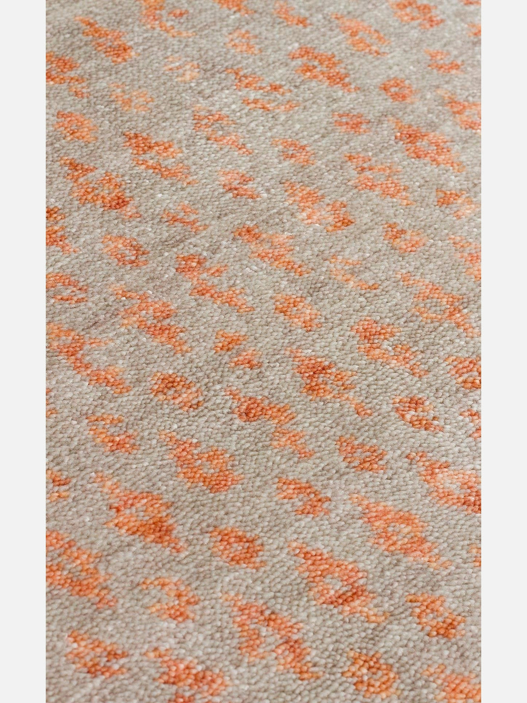 Oushak Carnaval 100% Natural Easy-to-Clean Handcrafted TENCEL™ Modern Usak Rug 15 BEIGE AUTUMN